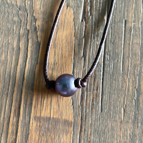 Blue/Gray Pearls On Leather Lariat, Earrings and Anklet - Picture 5 of 13